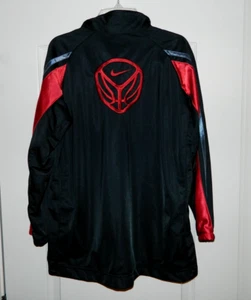 Boy's Nike Black & Red Jacket Size 14/16 - Picture 1 of 2