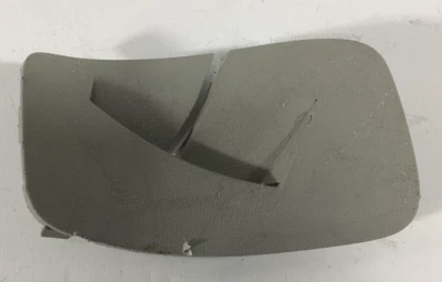 Cubierta refractora asiento trasero Toyota Sienna 2012-2013 73373-08100 OEM. Foto 1 de 4