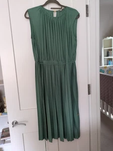 Gorgeous Mid Green H&M Party Dress Nice Pleating Size 12 Never Worn - Picture 1 of 5
