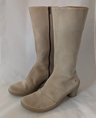 Botas altas con cremallera de gamuza crema The Art Company para mujer EU41 US10 Foto 1 de 4