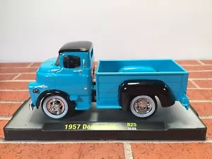 M2 Machines Auto Trucks 1957 Dodge COE R25 14-09 - Picture 1 of 8