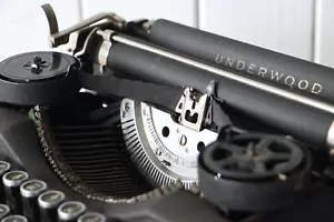 Antique Underwood Portable Typewriter - Excellent Working Condition! - Picture 1 of 24
