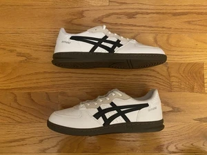 NEW ASICS Skyhand OG White Black 1203A451-101 Men's Sizes 7-13 - Picture 1 of 6