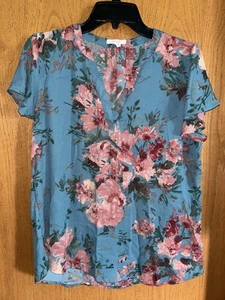 Maurice’s Floral Blue Blouse, Size M, Flutter Sleeves, V-neck - Picture 1 of 3
