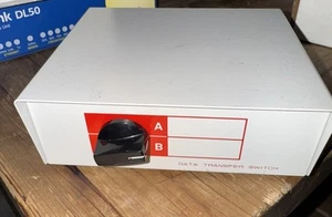 Manual Data Transfer Switch Box 2-Position 2-Port A/B Vintage - Picture 1 of 2