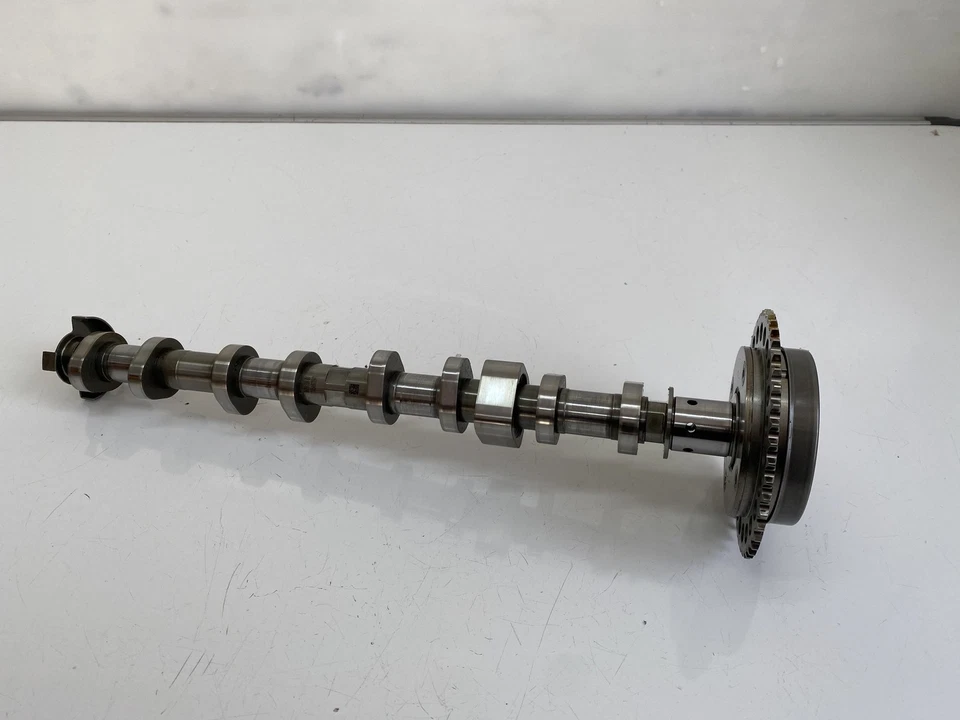Árbol de levas híbrido/gasolina BMW 330e 530e G20 G30 G21 G31 2.0 8629236 N230 Foto 1 de 4