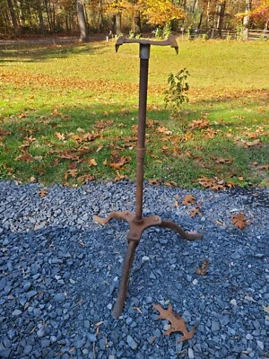 Cast Iron Pedestal Table Base 3 Feet Gumball Dress Form RePurpose Lamp Base - Image 1 of 4