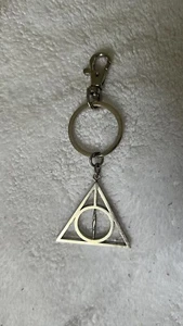 Schlüsselanhänger Zinn Harry Potter Zauberer Todeshöhlen - Bild 1 von 2