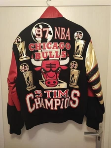 CHICAGO BULLS - 5-Times-Champions Leder-/Stoff-blouson US-Size M, Deutsch 52 - Foto 1 di 11