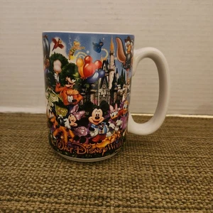Walt Disney World "Oma" Keramik Kaffeebecher - Bild 1 von 6