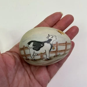 De colección Cerámica Pintada a Mano Vaca y Mariposa en Huevo Firmado Dorthy Caton 1992 - Imagen 1 de 6