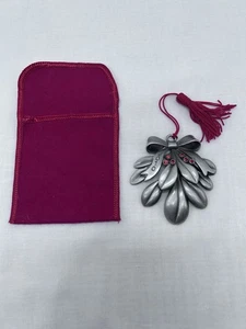 AVON 2010 Weihnachtsschmuck Zinn MISTELZEHE rot Strass Beeren mit Etui - Bild 1 von 7