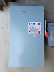 Eaton DH324NGK 200amp 240v fusible disconnect type NEW! - Picture 1 of 4
