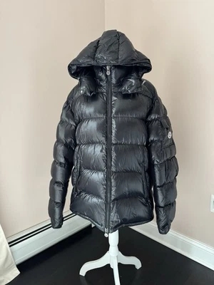 Jaqueta Moncler feminina tamanho 2 autêntica - Imagem 1 de 4