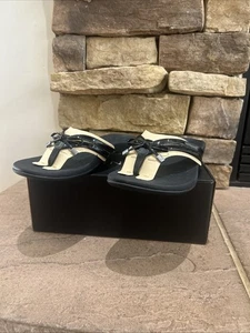 Vionic Bella X Flip Flops EUC Größe 11 schwarz neu mit Karton - Bild 1 von 6