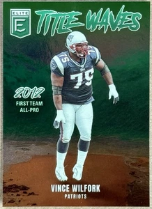 2025 PANINI DONRUSS ELITE VINCE WILFORK TITLE WAVES GREEN FOIL HOLO #5 NM - Foto 1 di 2