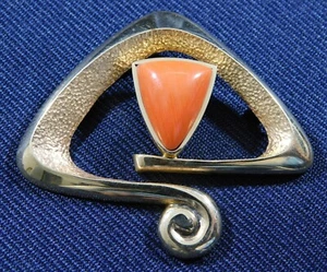 NAVAJO HARVEY BEGAY Cast 14K Yellow GOLD Flawless CORAL Cab HANDMADE PIN Estate - Picture 1 of 6