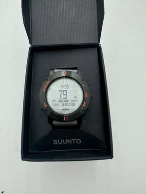 Reloj cronógrafo para hombre Suunto Core Crush gris SS020691000 Foto 1 de 4