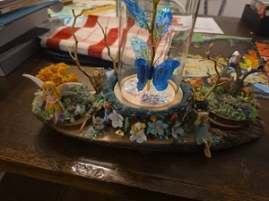 Handgefertigtes beleuchtetes Rosenglas mit Märchenszene und Waldtieren - Bild 1 von 5