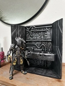 Custom Predator II Trophy Wall for Neca Predators Figure Scale Diorama Replica - Picture 1 of 13