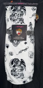 Ed Hardy Fleece Oversized Throw Blanket WHITE 60 X 70 NEW - Picture 1 of 1