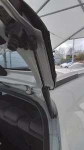 HONDA MK4 2015 en arranque o puerta trasera soporte puntal derecho - Imagen 1 de 6