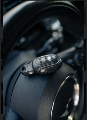 Mini portachiavi sottile in vera fibra di carbonio, F54 Clubman Cooper S/JCW - Immagine 1 di 4