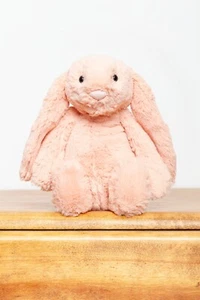 Jellycat Medium Bashful Peach Bunny - Imagen 1 de 7