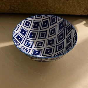 grace's teaware Bowl Blue Diamond Shapes - Picture 1 of 6