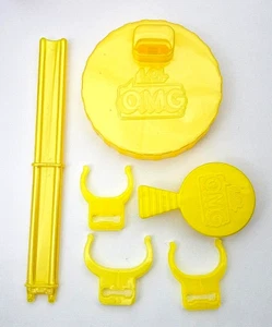 L.O.L. Surprise! O.M.G. Sports VAULT QUEEN Replacement Stand + Brush OOAK - Bild 1 von 2