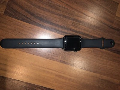 apple watch serie 3 42mm GPS Schwarz - Bild 1 von 4