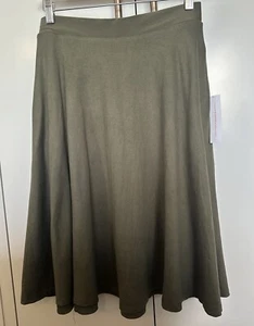 NWT ModCloth A-Line Skirt Size Medium Dark Olive Green Knee Length Pockets Swing - Picture 1 of 10