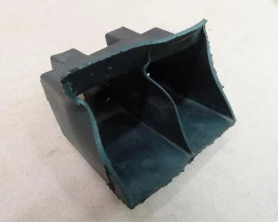 1999-2005 Harley Davidson Road King FLHRCI Rubber Boot Damper Holder Relay Foto 1 de 4