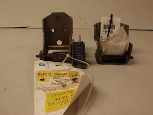 1970-81 FBIRD/FORMULA/TA/CAMARO Z28 NOS DOOR HINGE PT # 9816926 & 1706370 - Picture 1 of 15