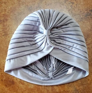Gorro turbante gris plisado talla única - Imagen 1 de 8