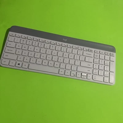 Logitech K470 Slim Wireless Keyboard - White (/RT6-15409-K470-MP-UG) - Image 1 of 4