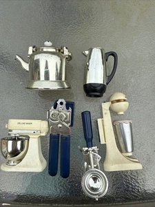 6- Vintage 90s Mini Kitchen Magnets Some Acme - Picture 1 of 4