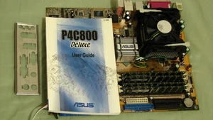 ASUS P4C800 DELUXE with Pentium 4 2.80GHz 4GBs of RAM, panel shield ,CD +Manual - Afbeelding 1 van 8