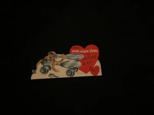 Vintage Roller Skates with Skate Key Valentine Card c. 1950s - Imagen 1 de 2