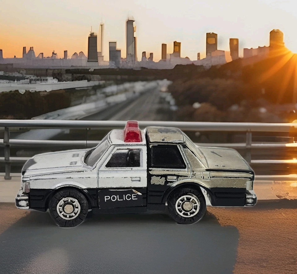 Hans Cuff Police Car cruiser MR-13 Gobots Go Bots 1983 Bandai 80s Nostalgic Toys - Image 1 of 4