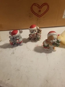 VITAGE 3 PC HOMCO CHRISTMAS ANIMALS W/ BABIES FIGURINES DOG MOUSE RACOON #5180 - Picture 1 of 7