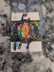 2000-01 SP Authentic Supremacy #S5 Kobe Bryant Holo Refractor Like Insert Card - Picture 1 of 14
