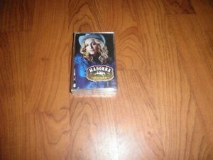 MADONNA "MUSIC" CASSETTE-NEVER OPENED-SEALED MINT 2000 - Picture 1 of 3