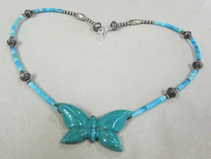 Collar Heshi y mariposa turquesa tallada + - Imagen 1 de 4