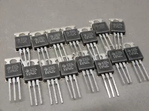 Transistores Texas Instruments TIP42C de lote antiguo Wurlitzer Qty 15 - Imagen 1 de 2