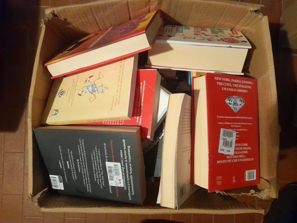 BOX lotto blocco STOCK di 50 LIBRI misti x mercatini librerie bazar negozi casa - Immagine 1 di 1