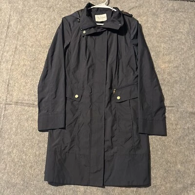 Impermeable Cole Haan Signature para mujer talla pequeña cremallera completa con capucha bolsillos largos a presión  Foto 1 de 4