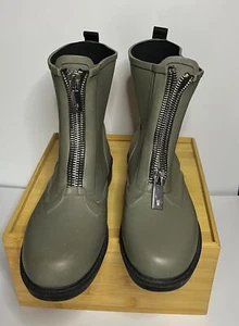Frye grey rain boots size 7 - Picture 1 of 6