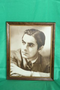 +Tyrone Power s/w gerahmtes Foto 8" x 10" - Bild 1 von 2