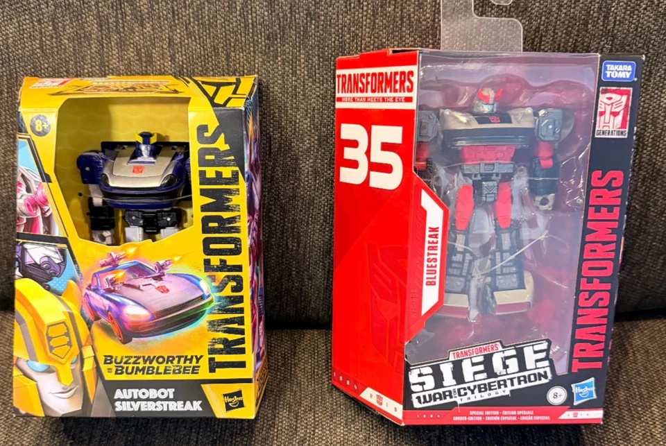 Transformers WFC 35 Aniversario Asedio Bluestreak y Buzzworthy Silverstreak Foto 1 de 1